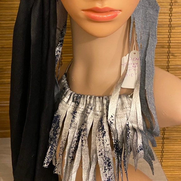 DENIM & METALLIC FRINGED EARRINGS - Picture 7 of 8